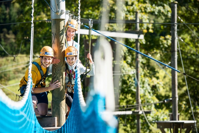 Climb in the mountains or in the high rope garden of Flachau